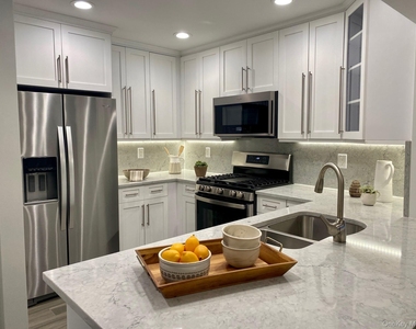 165 Westwood Drive - Photo Thumbnail 1