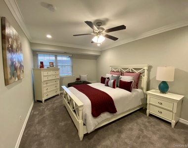 165 Westwood Drive - Photo Thumbnail 6