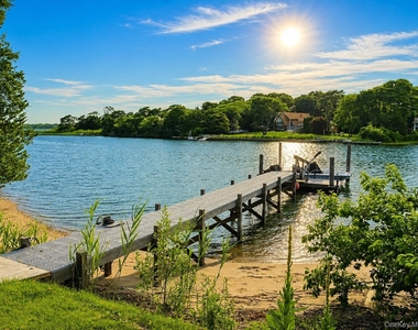 6 Holly Lane - Photo Thumbnail 9