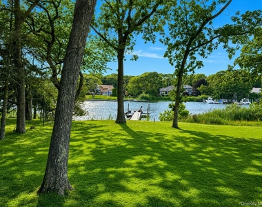 6 Holly Lane - Photo Thumbnail 8