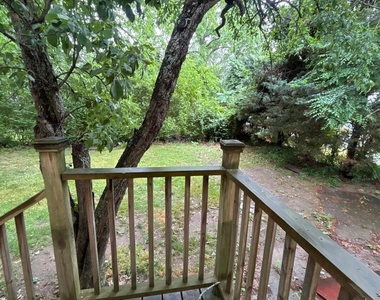 1121 Woodcrest Avenue - Photo Thumbnail 13