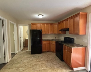 1121 Woodcrest Avenue - Photo Thumbnail 4