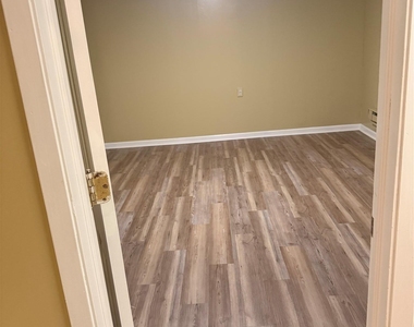 49 Long Beach Avenue - Photo Thumbnail 1