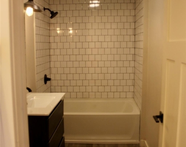 7 S Clinton Street - Photo Thumbnail 5