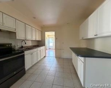 38 Island Street - Photo Thumbnail 5