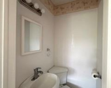38 Island Street - Photo Thumbnail 9