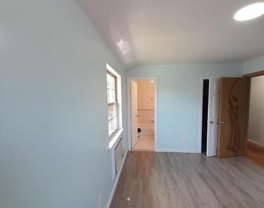 176-34 133rd Avenue - Photo Thumbnail 9