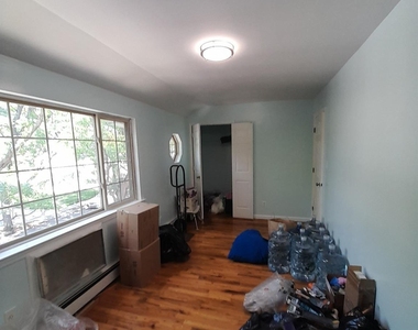 176-34 133rd Avenue - Photo Thumbnail 2