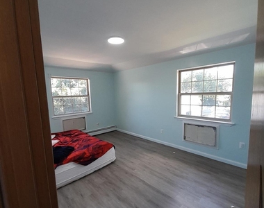 176-34 133rd Avenue - Photo Thumbnail 8