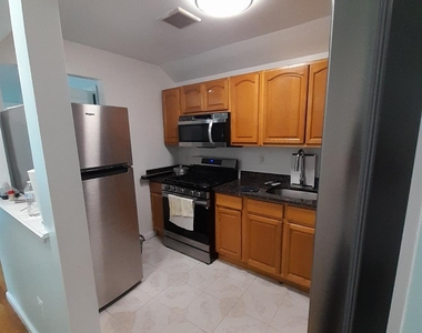 176-34 133rd Avenue - Photo Thumbnail 3