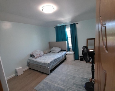 176-34 133rd Avenue - Photo Thumbnail 6