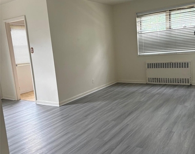 69-27 215th Street - Photo Thumbnail 2