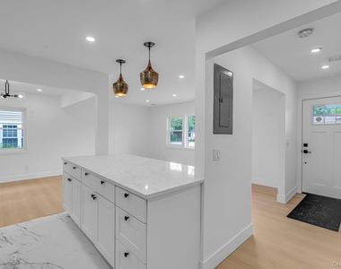 2386 New York Avenue - Photo Thumbnail 6