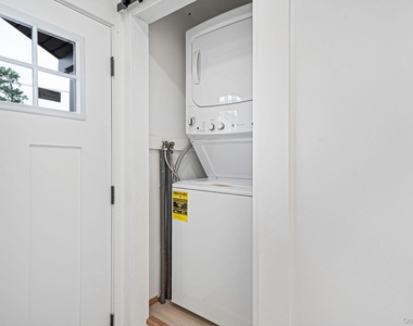 2386 New York Avenue - Photo Thumbnail 7