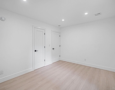 2386 New York Avenue - Photo Thumbnail 14