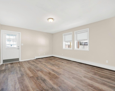 2129 Julia Goldbach Avenue - Photo Thumbnail 8