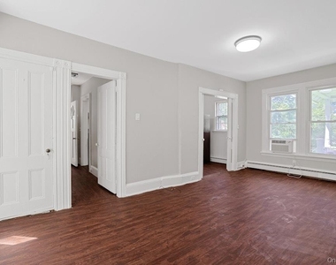 547 King Street - Photo Thumbnail 5