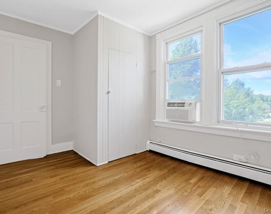 547 King Street - Photo Thumbnail 12