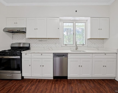 547 King Street - Photo Thumbnail 2