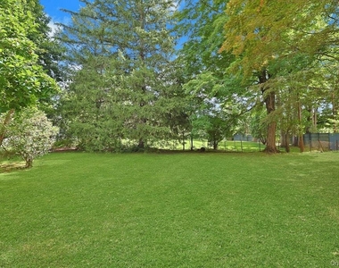 547 King Street - Photo Thumbnail 16