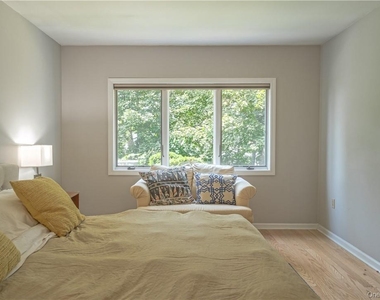 16 Hudson Point Lane - Photo Thumbnail 16
