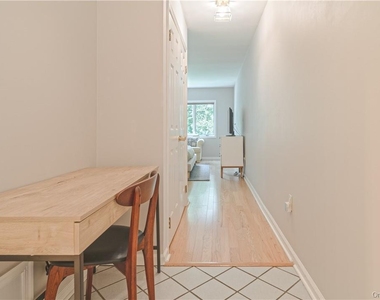 16 Hudson Point Lane - Photo Thumbnail 14