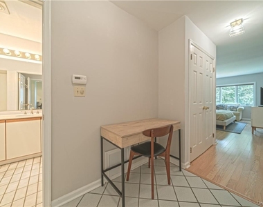 16 Hudson Point Lane - Photo Thumbnail 11