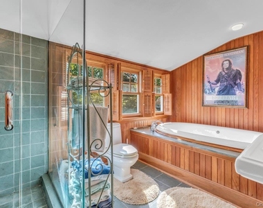 10450 New Suffolk Avenue - Photo Thumbnail 17