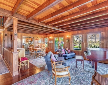 10450 New Suffolk Avenue - Photo Thumbnail 7
