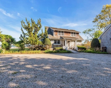 10450 New Suffolk Avenue - Photo Thumbnail 26
