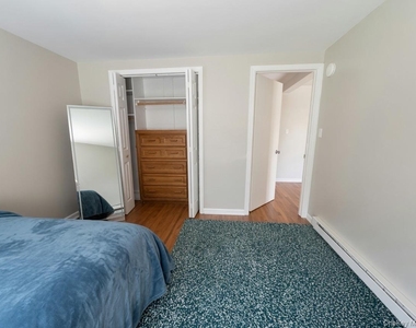 1 Holland Lane - Photo Thumbnail 7
