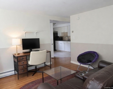 1 Holland Lane - Photo Thumbnail 3