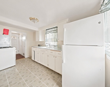 12 1/2 Schultz Street - Photo Thumbnail 5