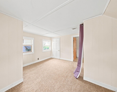 12 1/2 Schultz Street - Photo Thumbnail 13
