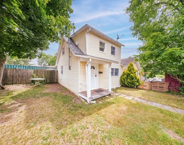 12 1/2 Schultz Street - Photo Thumbnail 1