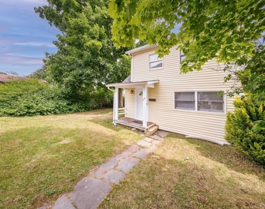 12 1/2 Schultz Street - Photo Thumbnail 2