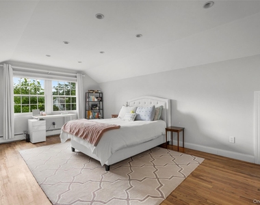 341 Orienta Avenue - Photo Thumbnail 22