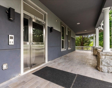 222 Primrose Avenue - Photo Thumbnail 14