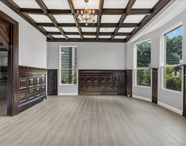 222 Primrose Avenue - Photo Thumbnail 3