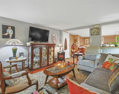 169 Sickles Avenue - Photo Thumbnail 7