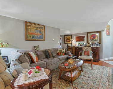 169 Sickles Avenue - Photo Thumbnail 9