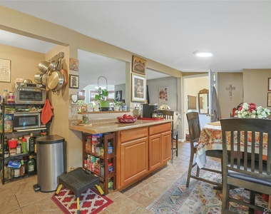 169 Sickles Avenue - Photo Thumbnail 10