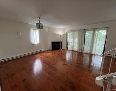 24 Hudson Heights Drive - Photo Thumbnail 7