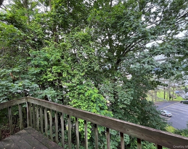 24 Hudson Heights Drive - Photo Thumbnail 16