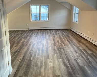 222 Main Street - Photo Thumbnail 8