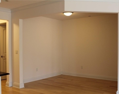 405 Trump Park - Photo Thumbnail 11
