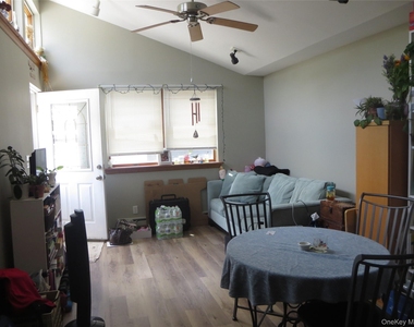 50 Grover Lane - Photo Thumbnail 14