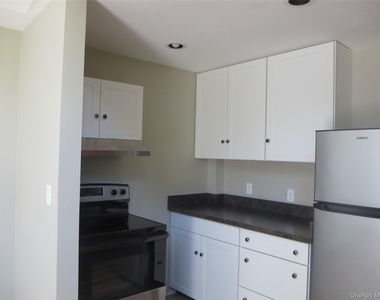 50 Grover Lane - Photo Thumbnail 3