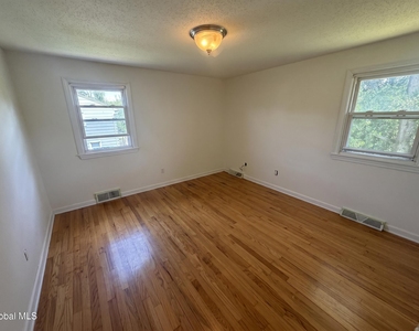 53 N Main Street - Photo Thumbnail 15