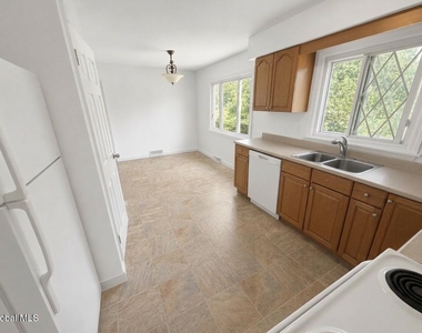 53 N Main Street - Photo Thumbnail 6